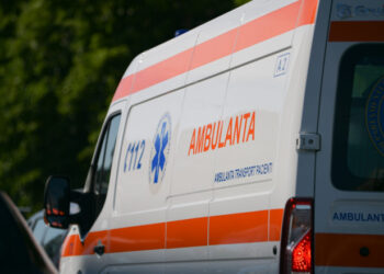 Accident în apropiere de Spitalul Județean din Timișoara. O femeie a fost rănită