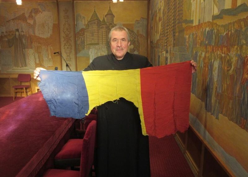 Revoluția trăită prin ochii tinerilor: Rezultatele concursului „Revoluționarul din familia mea”