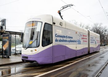Spirometrii gratuite în tramvaiul dedicat sănătății plămânilor, pe liniile 8 și 9
