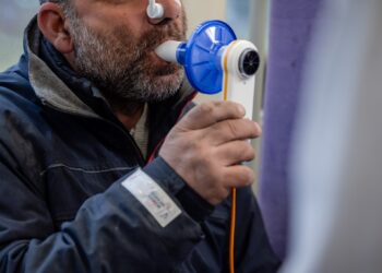 Spirometrii gratuite în tramvaiul dedicat sănătății plămânilor, pe liniile 8 și 9