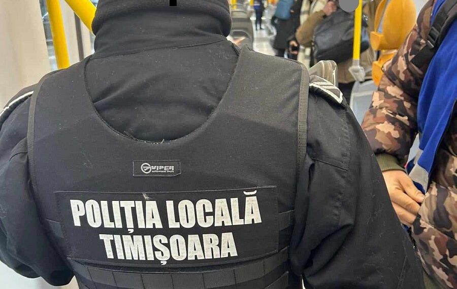 Acțiune a polițiștilor locali și controlorilor STPT pe mijloacele de transport. Principalele nereguli constatate