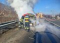 Un autoturism a luat foc pe DN 6