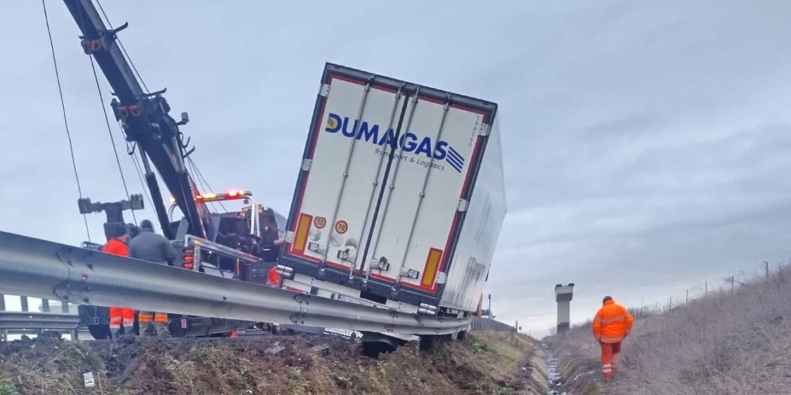 Se circulă pe o singură bandă pe sensul Arad – Timișoara de pe A1. A avut loc un accident pe timpul nopții