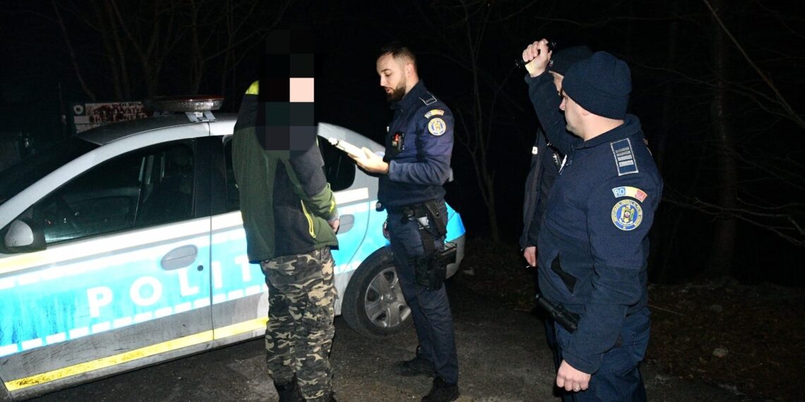 Tineri depistați după ce au vânat un căprior în Parcul Național Cheile Nerei- Beușnița