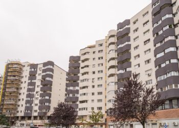 S-a prelungit perioada de depunere a proiectelor pentru reabilitarea termică a blocurilor, prin Programul Regional Vest