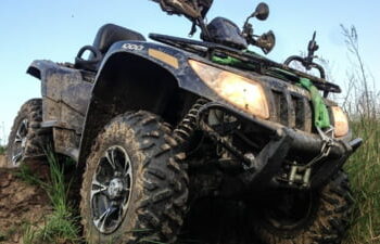 Tânăr care se plimba cu ATV-ul în Timiș, rănit