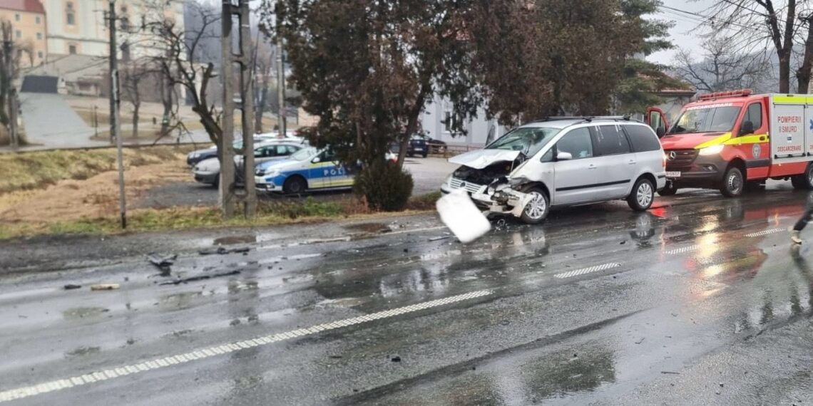 Accident rutier la Lipova