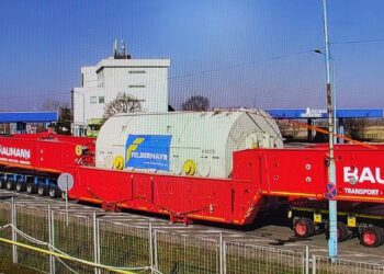 Un transport agabaritic gigantic (788 tone) va traversa România