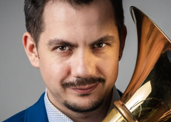 Ionuț Podgoreanu, unul dintre cei mai apreciați corniști români, pe scena Sălii Capitol