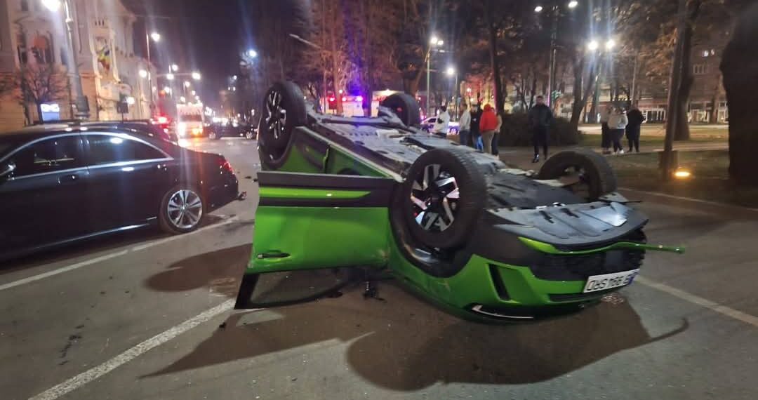 Accident pe o stradă din Arad. Unul din șoferi era băut