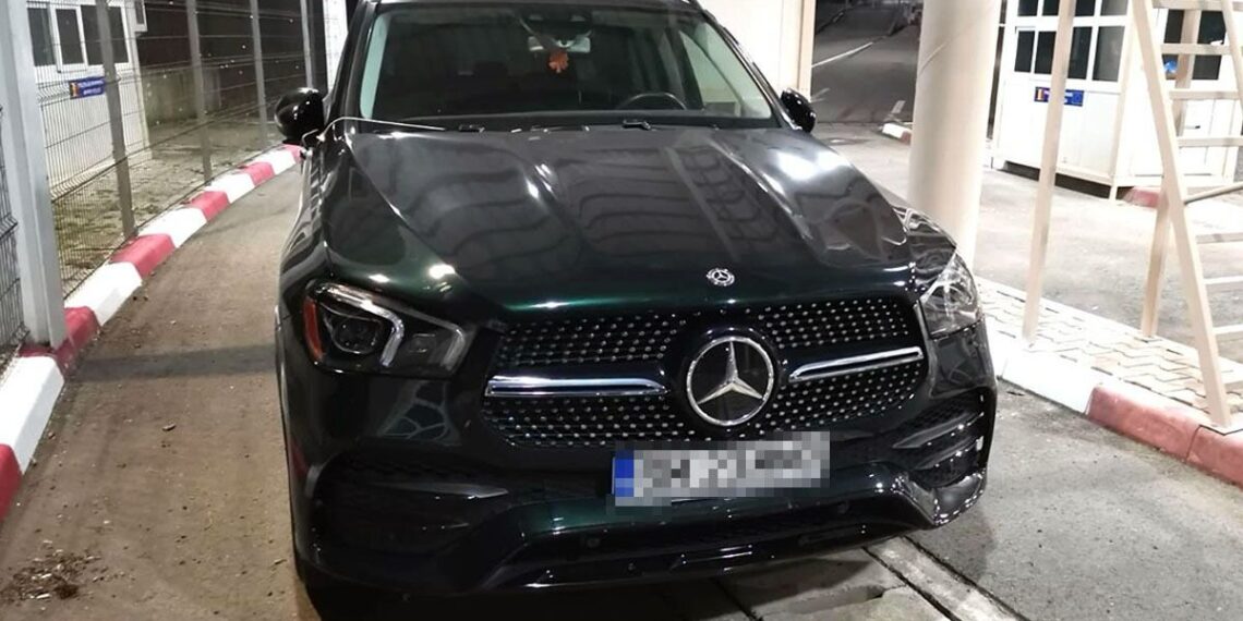 Autoturism căutat de autoritățile din Canada, găsit la Frontiera Naidăș