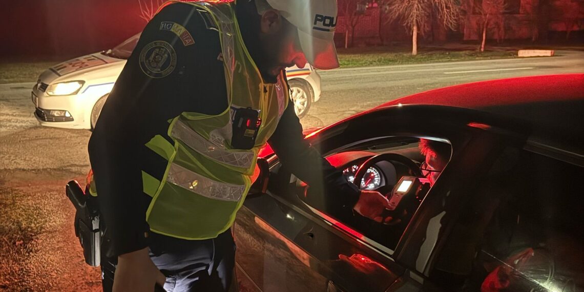 Zeci de sancțiuni aplicate de polițiștii rutieri din Lugoj. Un șofer a rămas fără permis