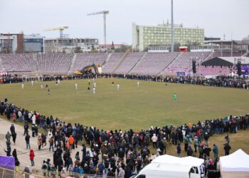 Mii de oameni pe Stadionul „Dan Păltinișanu” la evenimentul de adio organizat de CJT/Foto