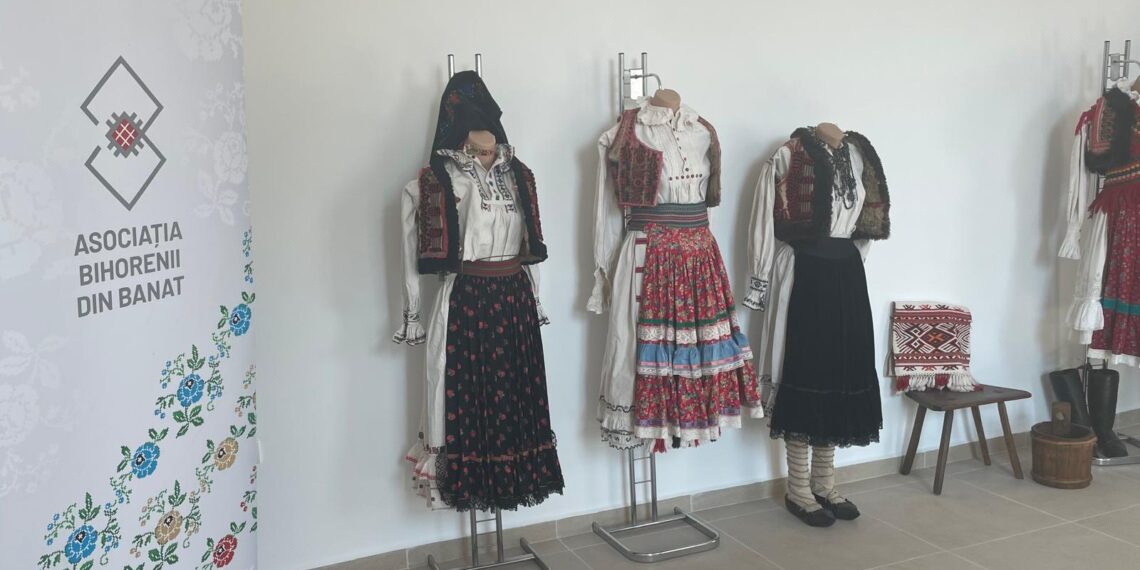 Expoziția itinerantă ,,Vatra” a ajuns la Ciacova
