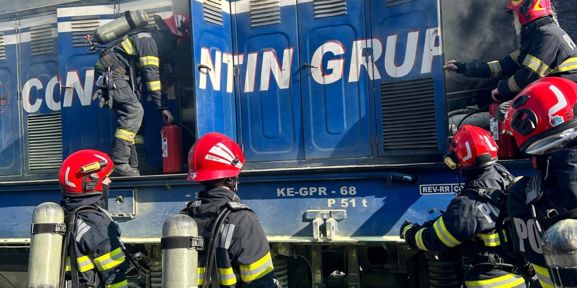 Incendiu izbucnit la o locomotivă, în zona Gării Arad