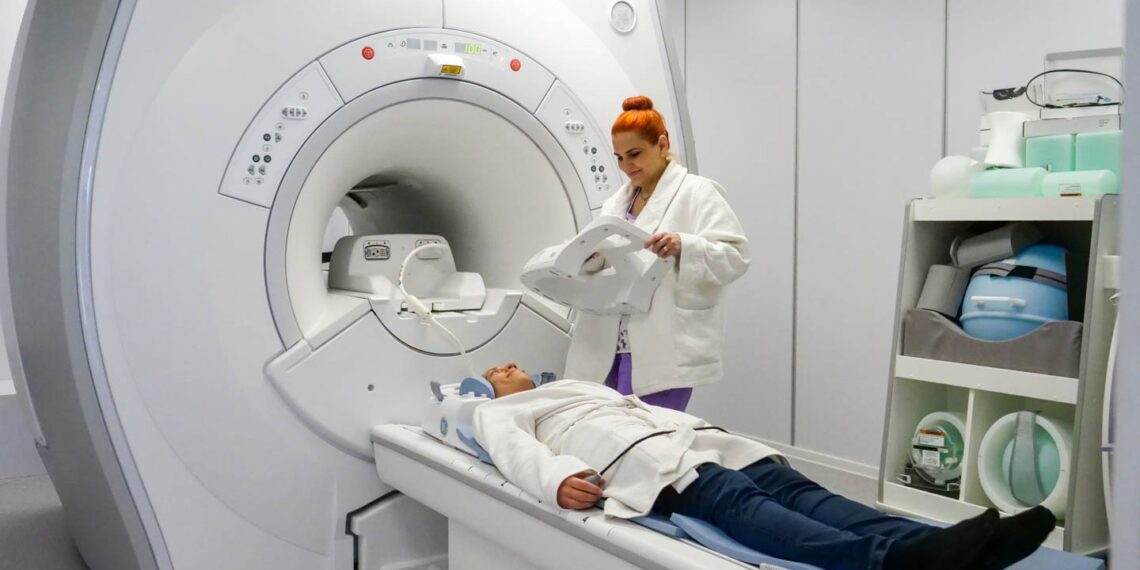 Rezonanță magnetică și diagnostic personalizat, în 48 de ore. RMN Imagisticas elimină perioadele de așteptare pentru pacient