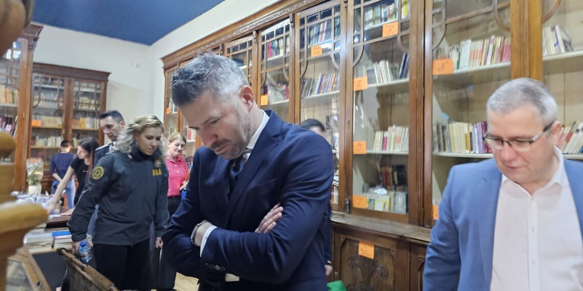 Prefectura Timiș a demarat un proiect anti-corupție în școlile din județ