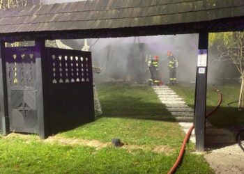 Biserica din incinta Muzeului Satului Bănățean a luat foc