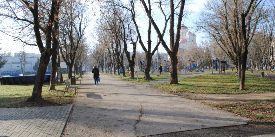Regenerare urbană la Reșița: peste 11 milioane de euro pentru modernizarea Parcului Tricolorului și a zonei Calea Caransebeșului, prin Programul Regional Vest