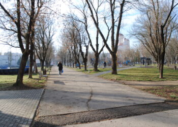 Regenerare urbană la Reșița: peste 11 milioane de euro pentru modernizarea Parcului Tricolorului și a zonei Calea Caransebeșului, prin Programul Regional Vest