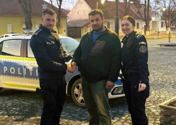 Portofel cu 1.000 de lei, returnat de doi polițiști în Timiș