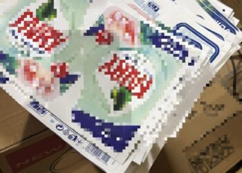 Produse contrafăcute pe rafturile unor magazine din Timiș/Foto