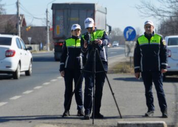 Polițiștii acționează cu sistemul radar e – SIGUR