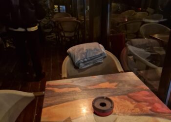 Continuă fumatul în spațiile închise, la Timișoara, deși e interzis