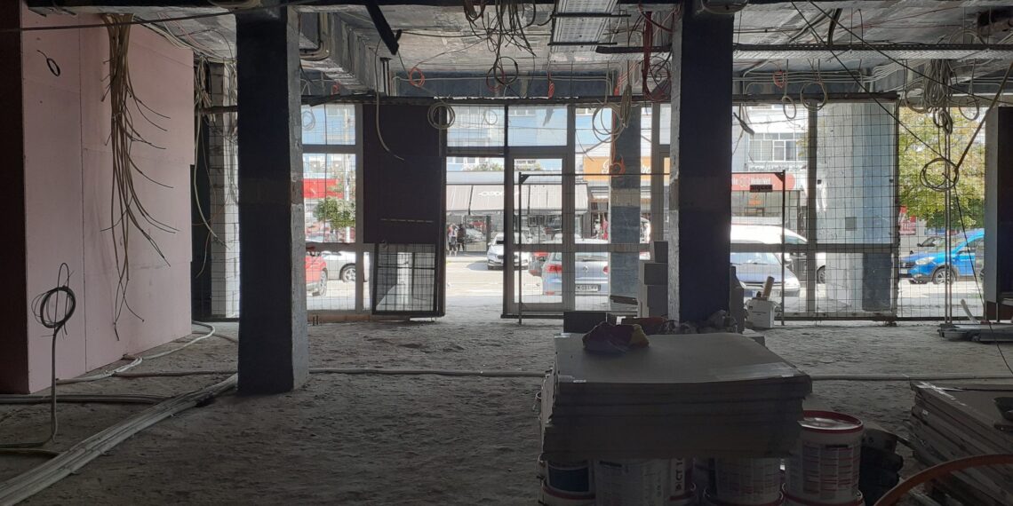 Primarul Fritz: „Țeparii să plătească”. Ce se întâmplă cu renovarea cinema Dacia