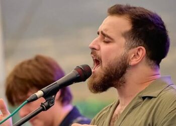 Raul Moro și Sonatic, duminică, în concert la Bastion