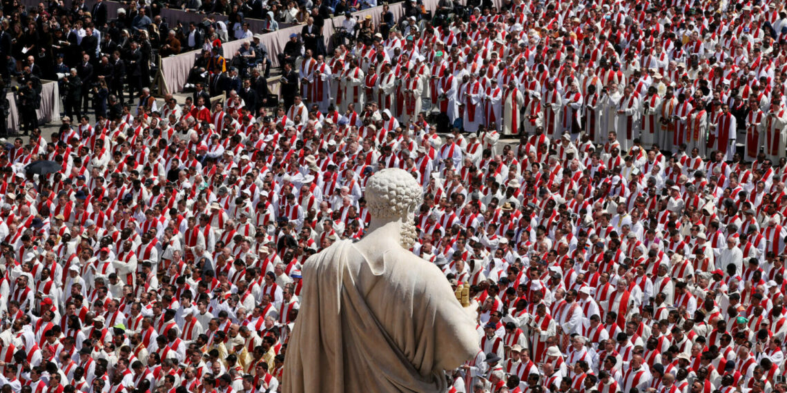 Zi de doliu național în România în memoria Papei Francisc. Clopotele au bătut 15 minute la Timișoara