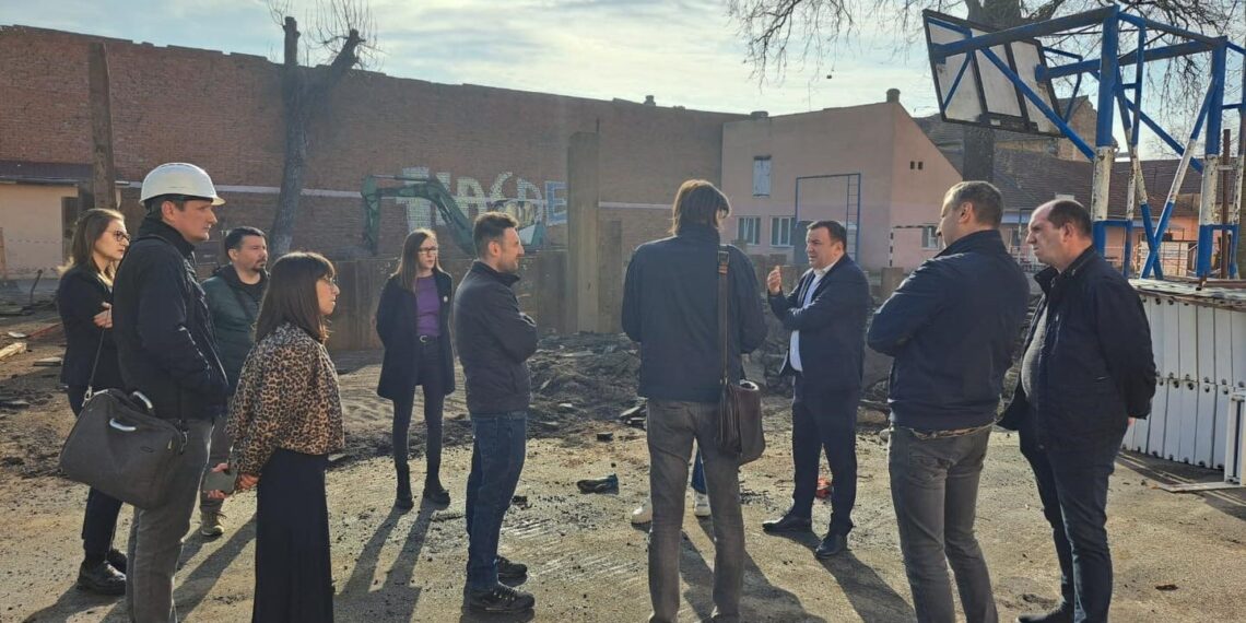 Liceul „Iulia Hasdeu” din Lugoj, în plin proces de reabilitare. Călin Dobra a fost să vadă care e stadiul lucrărilor