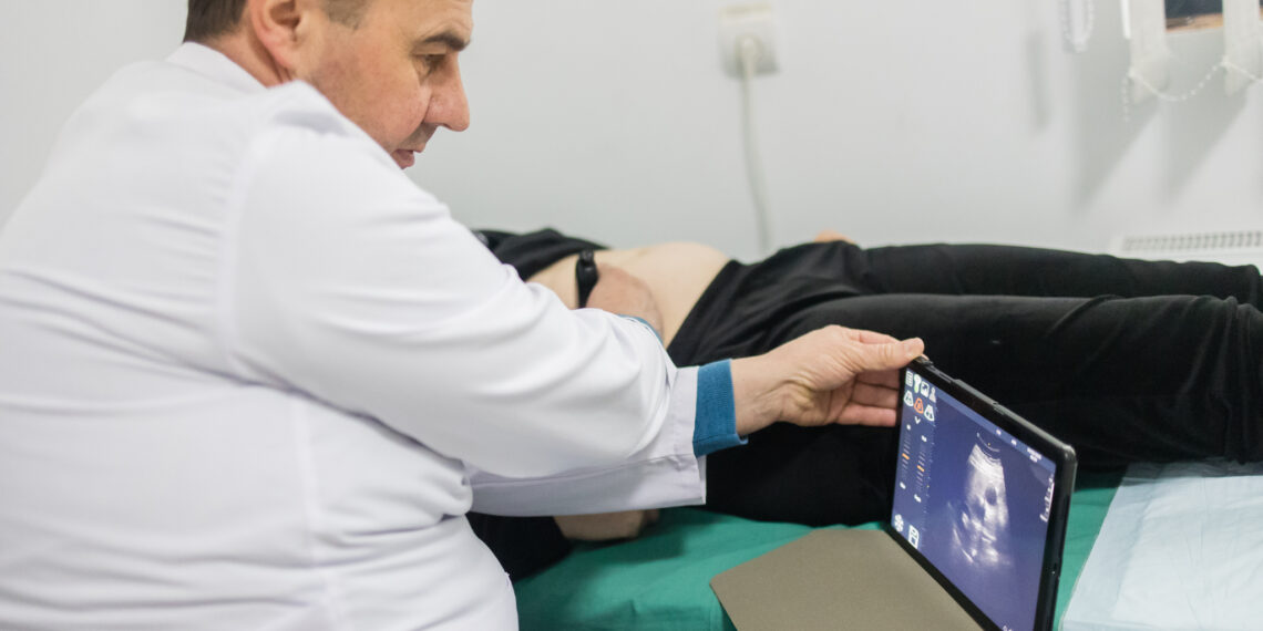 Salvați Copiii România dotează cu aparatură medicală 6 cabinete de medicină de familie din vest