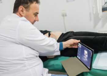 Salvați Copiii România dotează cu aparatură medicală 6 cabinete de medicină de familie din vest