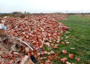 Incendiu la o hală din Arad