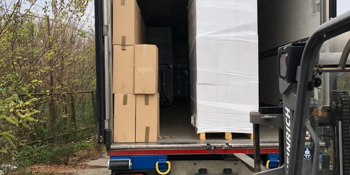 Percheziții într-un dosar de contrabandă calificată cu țigări/Foto