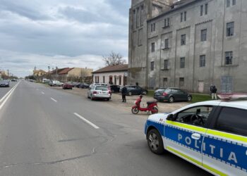 Doi tineri răniți într-un accident la Sânnicolau Mare