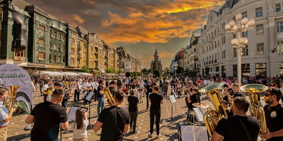 Duminică, sunteți invitați să retrăiți emoțiile, nostalgia și atmosfera Banatului de altădată, la Festivalul Fanfarelor