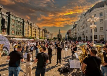 Duminică, sunteți invitați să retrăiți emoțiile, nostalgia și atmosfera Banatului de altădată, la Festivalul Fanfarelor