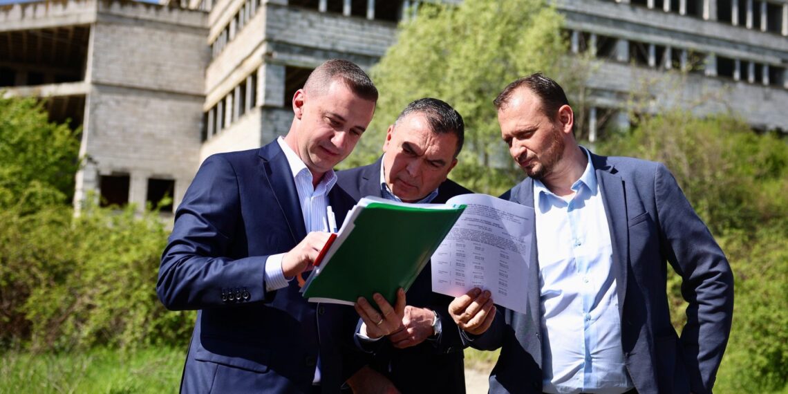 A fost predat amplasamentul firmei care a câștigat licitația pentru construirea Institutului Regional Oncologic
