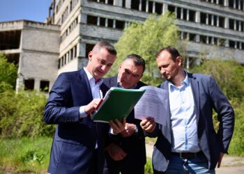 A fost predat amplasamentul firmei care a câștigat licitația pentru construirea Institutului Regional Oncologic