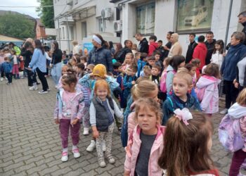 Peste 600 de copii au sărbătorit astăzi, alături de polițiștii locali, Ziua Poliției Locale la Ziua Porților Deschise/Foto