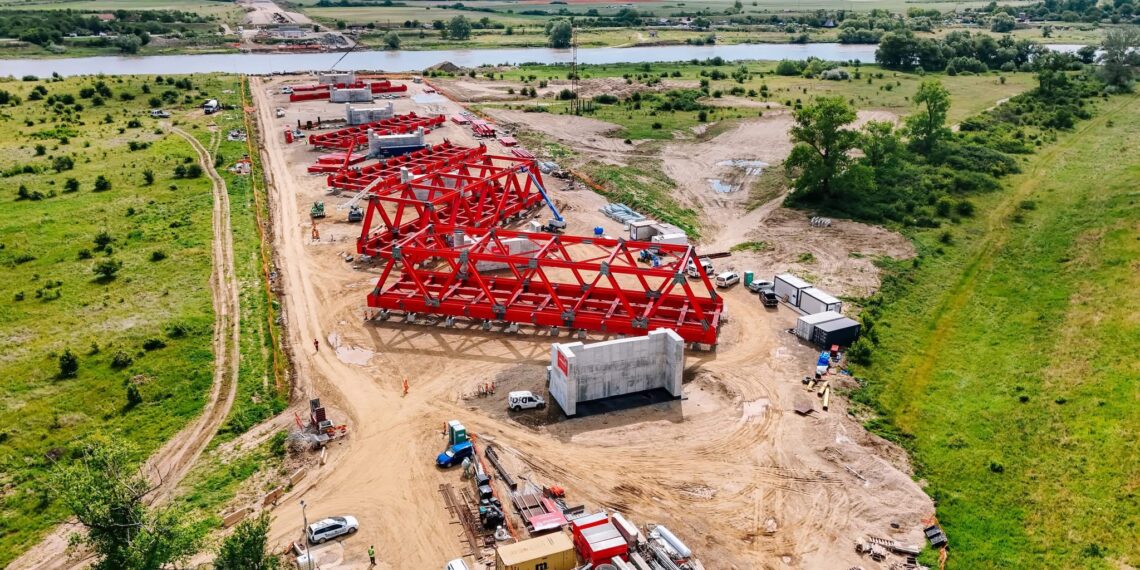 Continuă lucrările pentru creșterea vitezei de circulație pentru trenurile de călători și de marfă