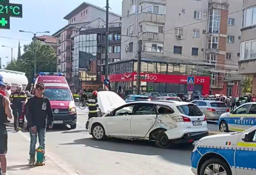 Un tânăr șofer a ajuns la spital în urma unui accident ce a avut loc în zona Modern