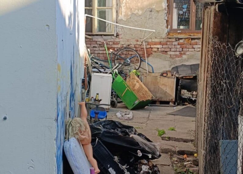 Acțiune a polițiștilor locali pe Pop de Băsești, unde mai multe imobile au fost transformate în focare de infecție