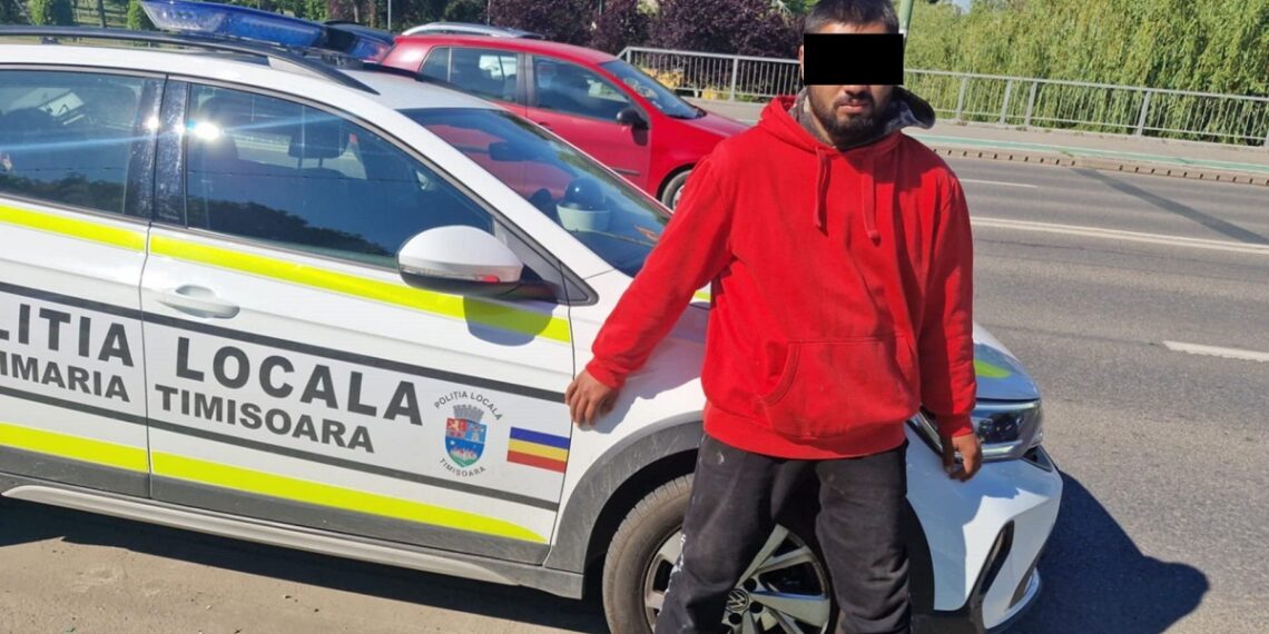 Bărbat suspect de furt de bani și carduri din poșeta unei femei, reținut de polițiștii locali pe Podul Michelangelo