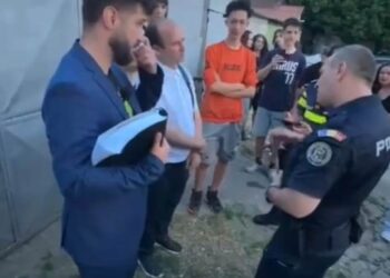 Președinte de secție, săltat de polițiști. Era profesor și racola minori