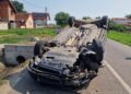 Accident la Nițchidorf. O șoferiță s-a răsturnat cu mașina