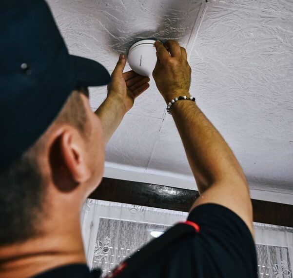 S-au montat primele detectoare de fum din cadrul campaniei Detector pentru viață