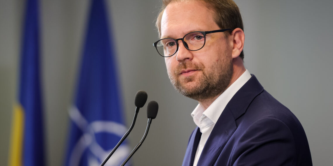 Dominic Fritz: „USR NU propune, ci se opune creșterilor de taxe! Nu vom permite ca negocierile pentru buget să devină un banc de Radio Erevan”